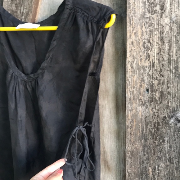 [Glam] Silk Tank Top - Picture 6 of 9